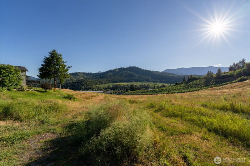 1 Ludwig Hill Rd photo 1