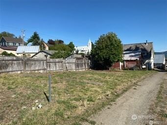 200 E Arizona Avenue photo 1