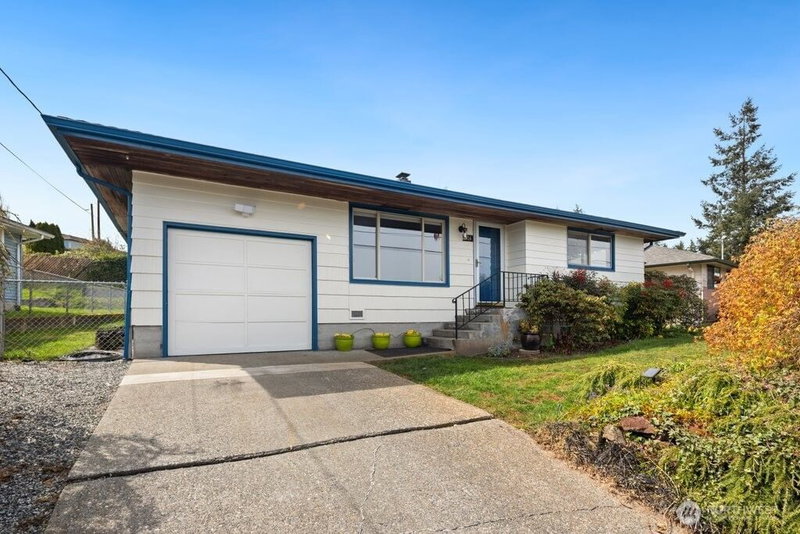 226 Bridge Way photo 2