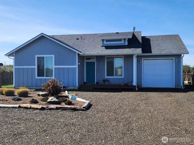 1269 Storm King Avenue SW photo 2