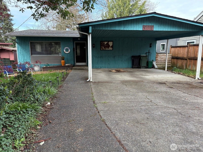 9115 8th Avenue NE photo 1