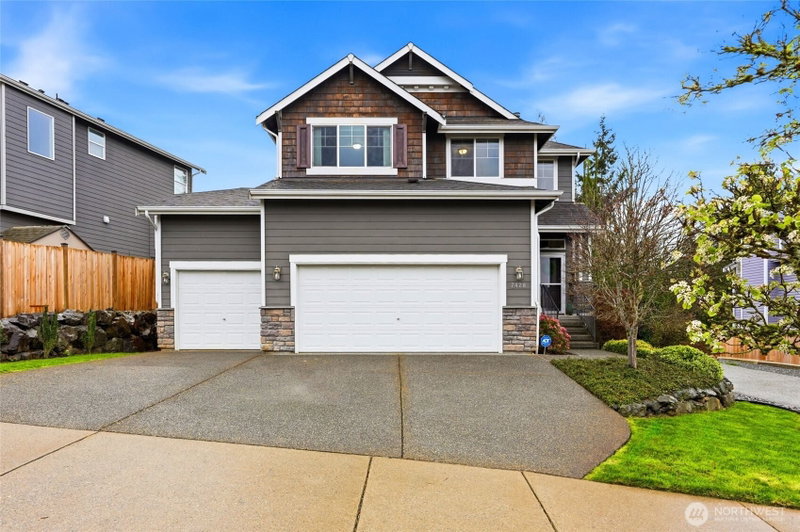 7428 58th Place NE photo 1