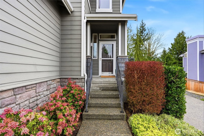 7428 58th Place NE photo 2
