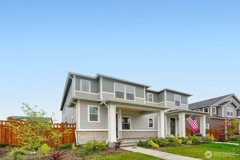 15328 208th Avenue E photo 1
