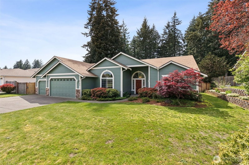 8103 Countrywood Drive SE photo 2