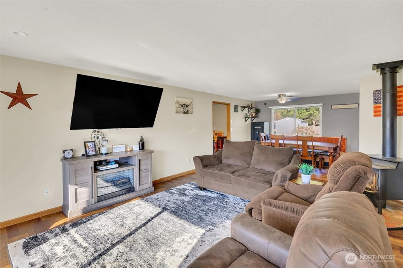 505 N Hubbard Avenue photo 2