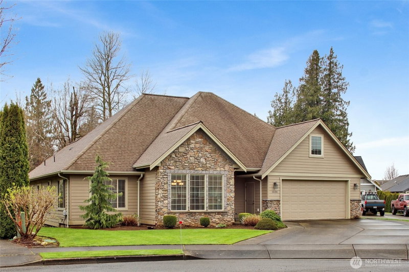 1534 Scenic Place photo 1
