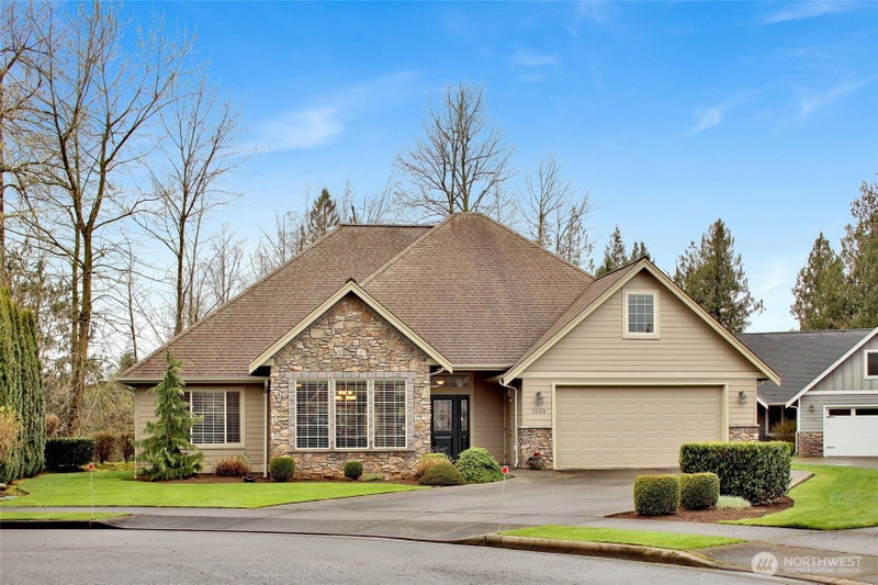 1534 Scenic Place photo 2