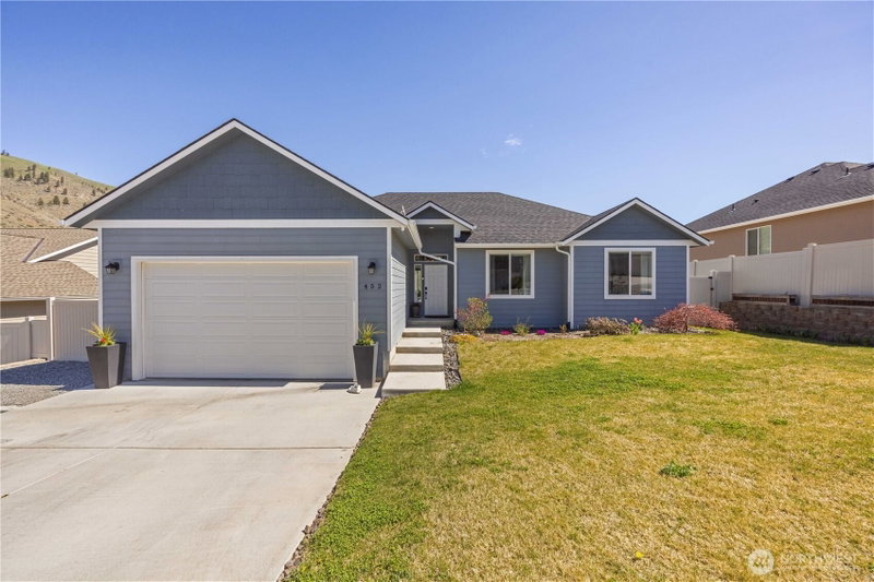 452 Spring View Place photo 1