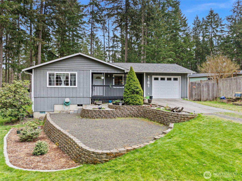 161 E Barnsby Place photo 1