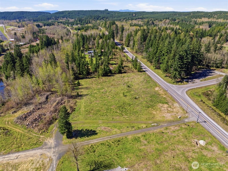 7475 Spirit Lake Highway photo 2
