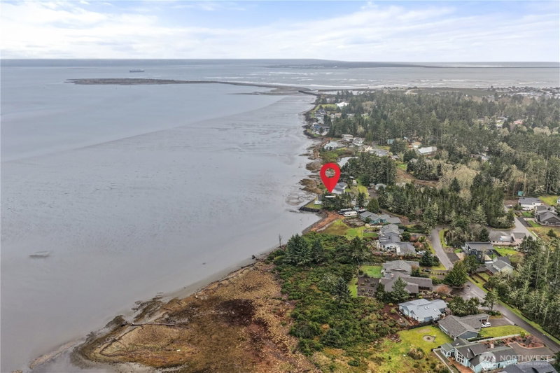 742 Penninsula Court SE photo 34
