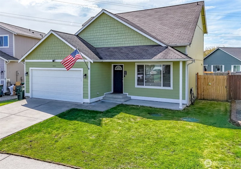 9921 Greenleaf Loop SE photo 37