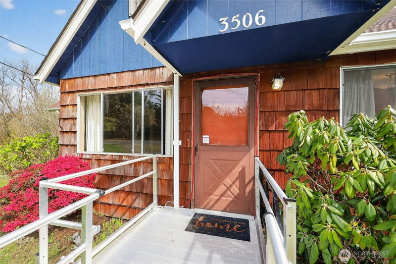 3506 SR 105 photo 2