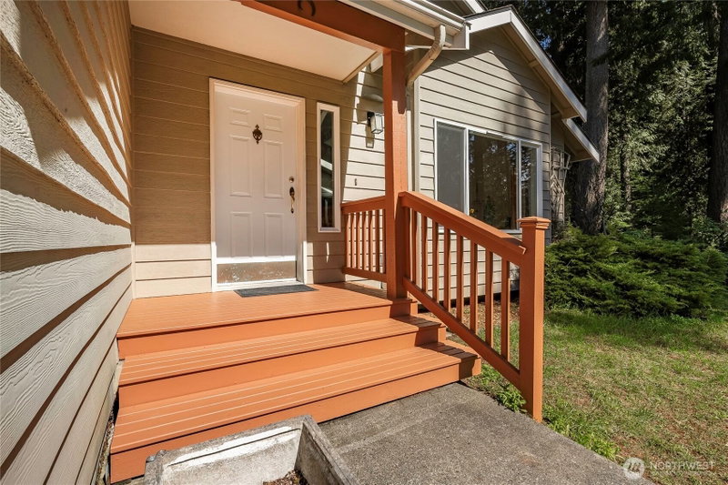 15 Oakcrest Circle photo 2