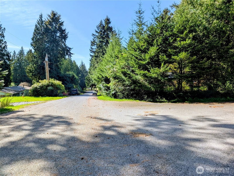1940 N Cedar Park Drive photo 9