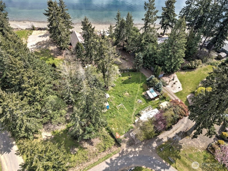 721 E Stretch Island Road S photo 2