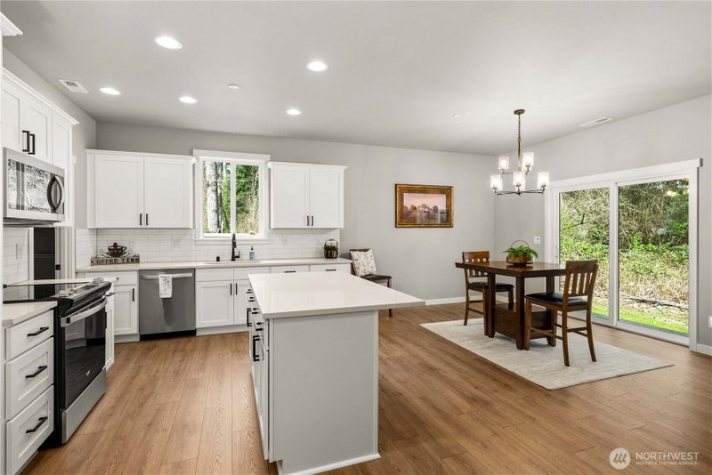 19601 95th Avenue Ct E photo 2