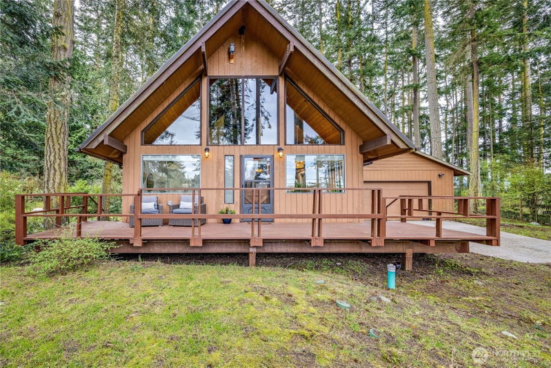 80 Vancouver Drive photo 2