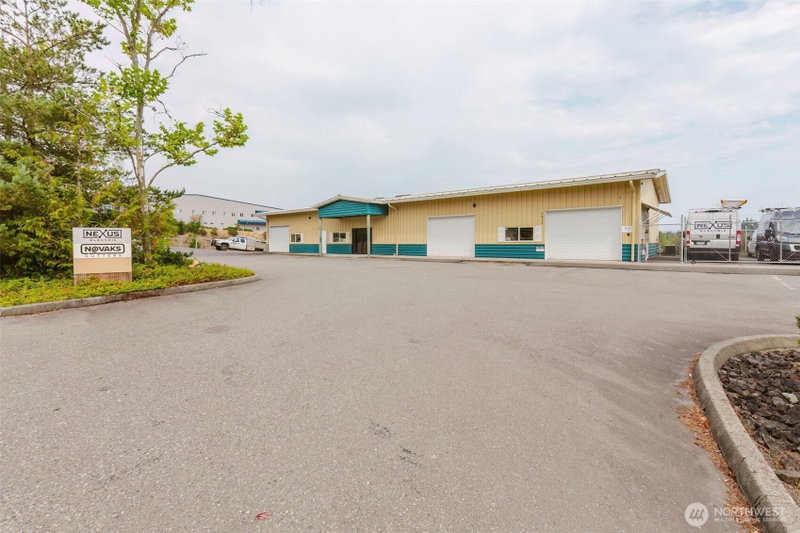 1415 Lumsden Road photo 2