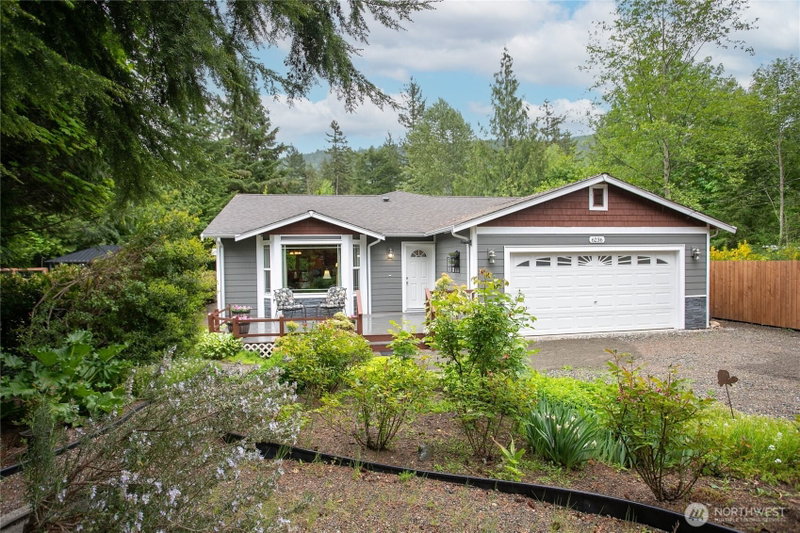 6236 Shamrock Road photo 2
