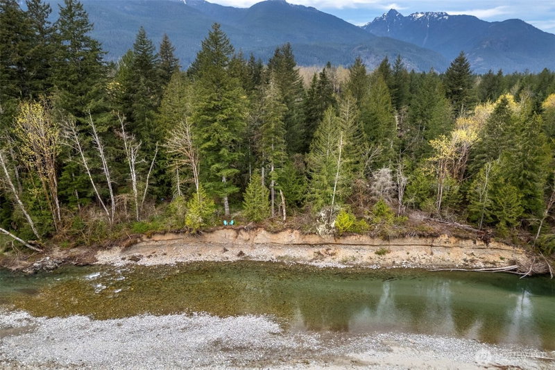 0 xx Cascade River Road photo 1