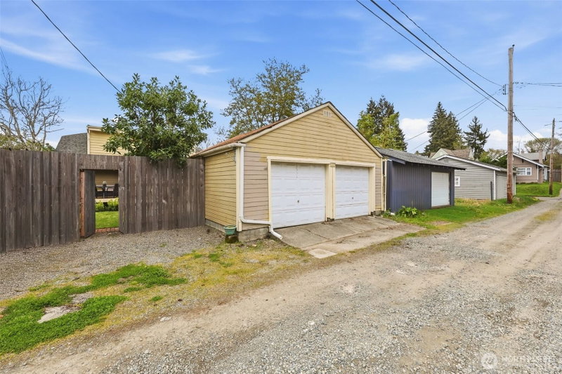3812 S 8th Street photo 28
