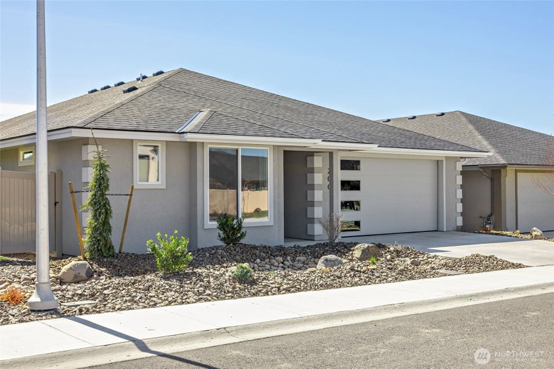 200 E Chinook Road photo 39