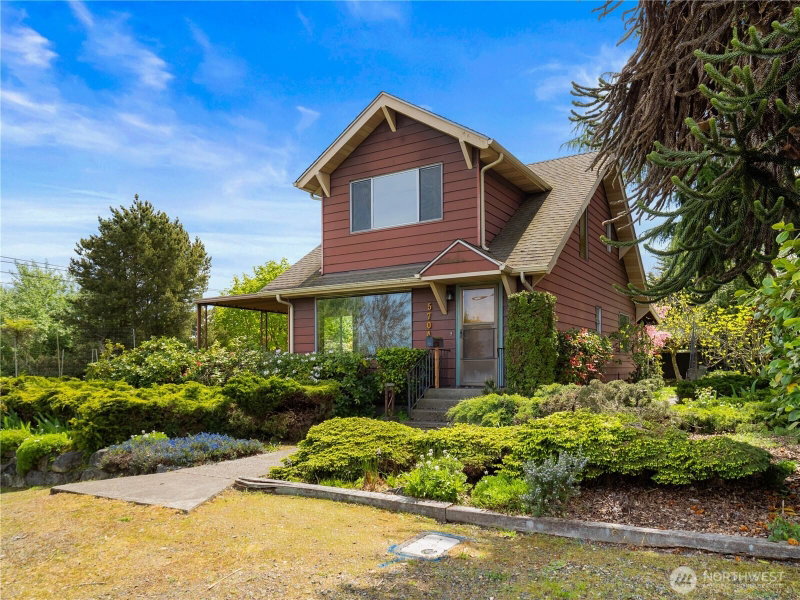5704 N Ruby Street photo 2