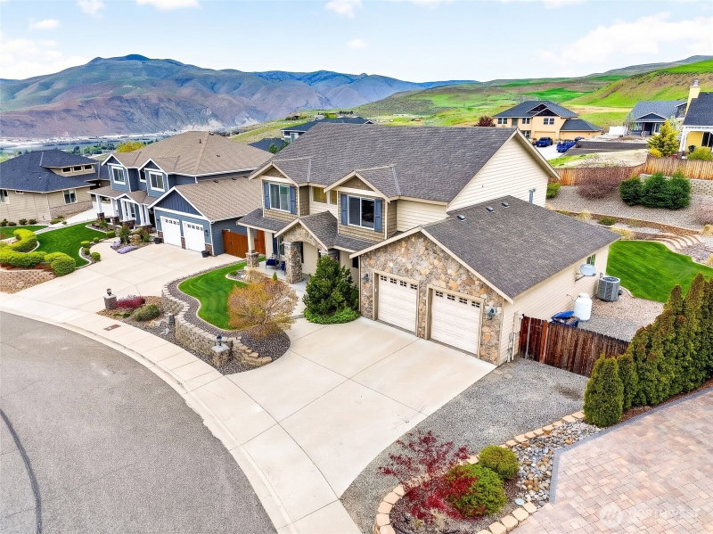 2620 Fancher Landing photo 2
