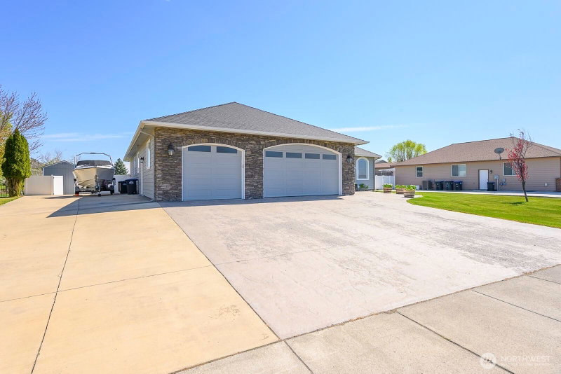 907 S Sand Dune Road photo 2