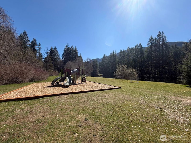 181 Nisqually Way photo 24