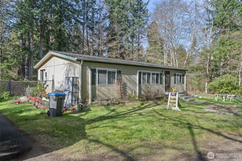 10030 NW Pioneer Road photo 2