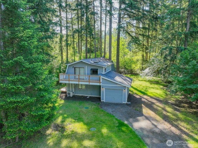 7651 Redstart Drive SE photo 1