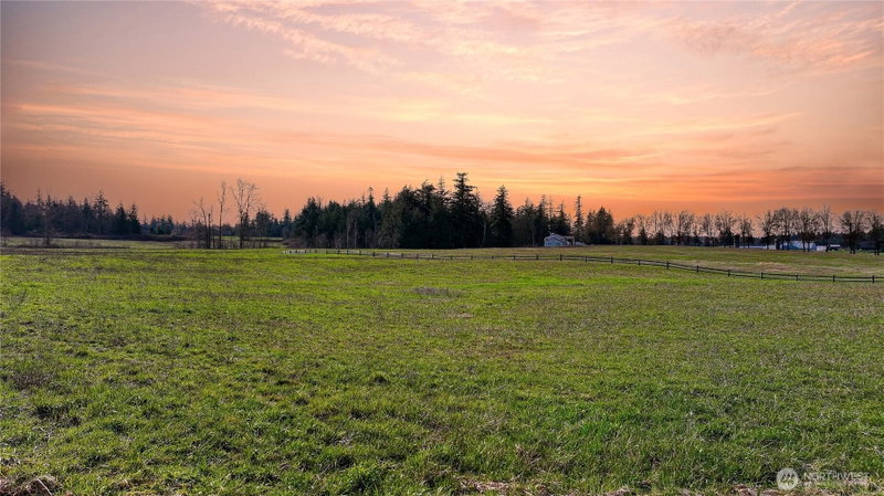 1379 Ten Mile Road photo 1