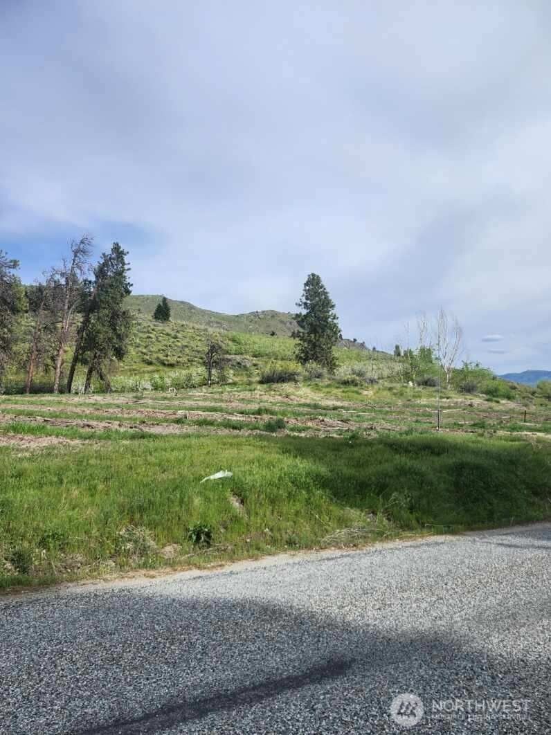 720 Lower Joe Creek Road photo 11
