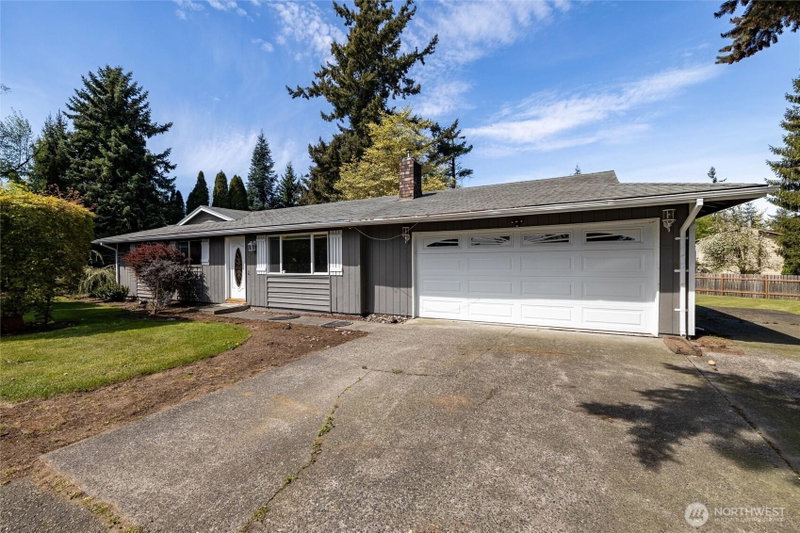 6725 La Bello Drive photo 2