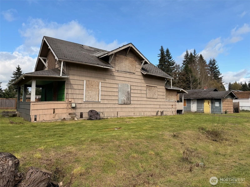 10915 State Avenue photo 2