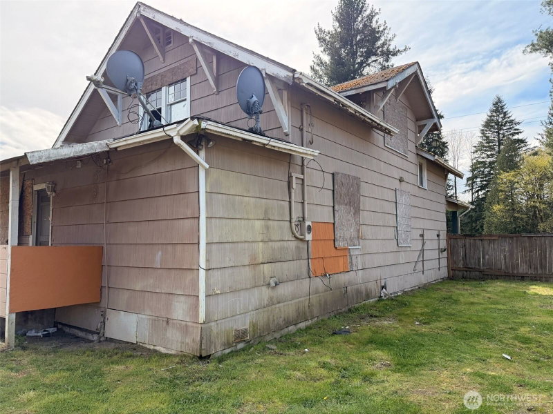 10915 State Avenue photo 16