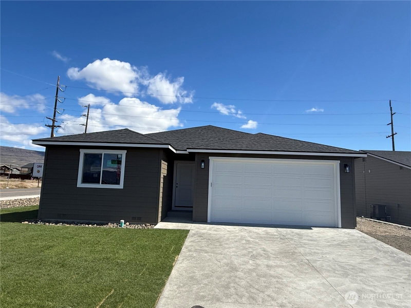 2484 Noah Street SE photo 1