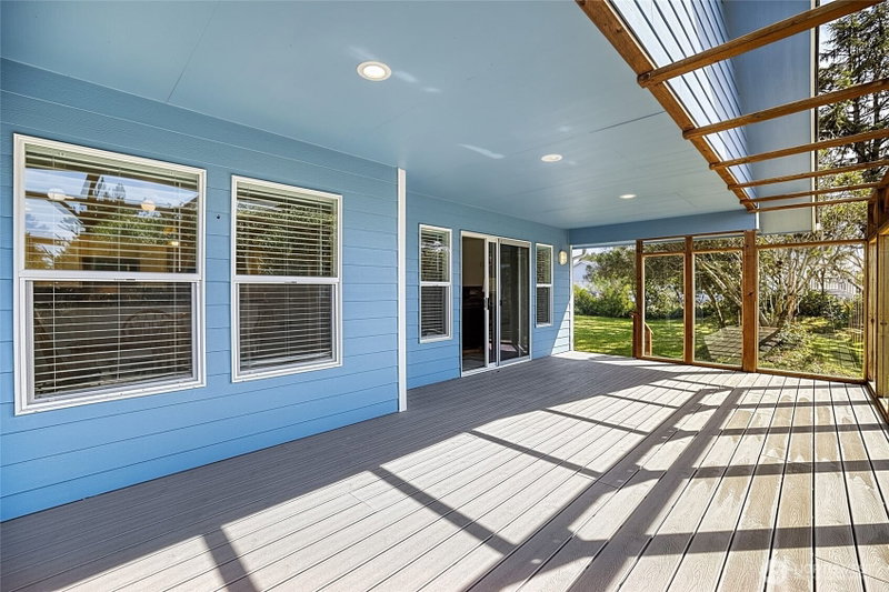376 Sand Dune Avenue SW photo 2