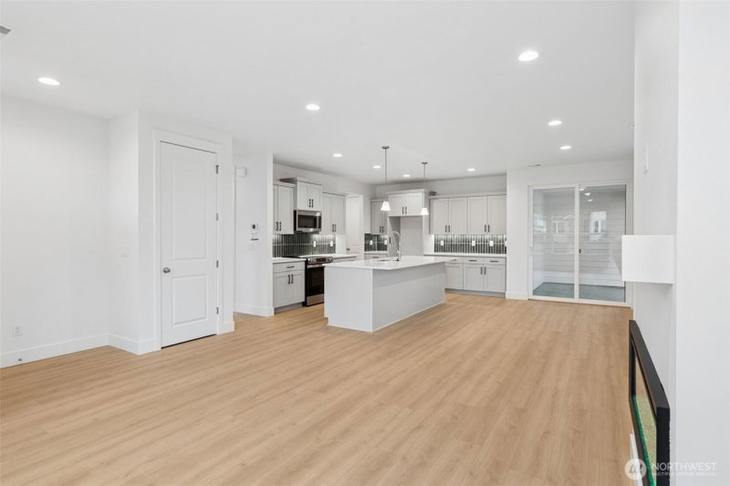 14523 204th Avenue E #904 photo 2
