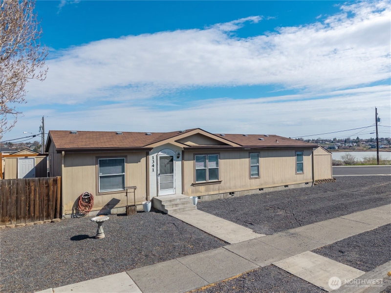 1341 W Columbia Avenue photo 1