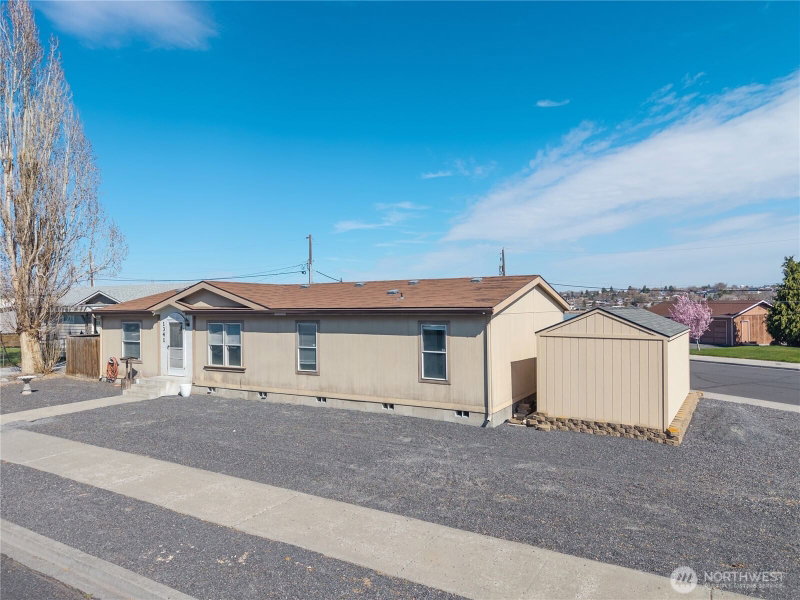 1341 W Columbia Avenue photo 2