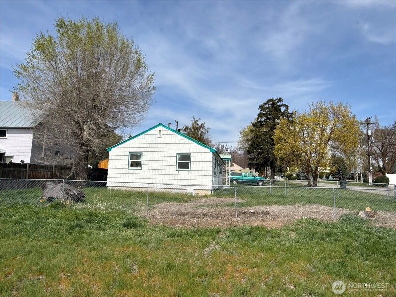 306 S Adams Street photo 25