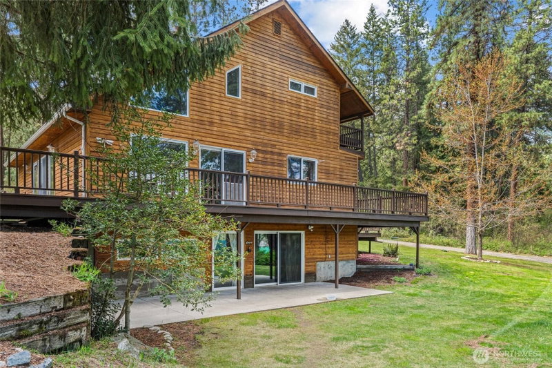 61 Columbia Drive photo 1