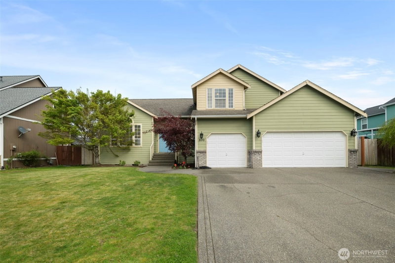 530 Hackmann Street photo 2