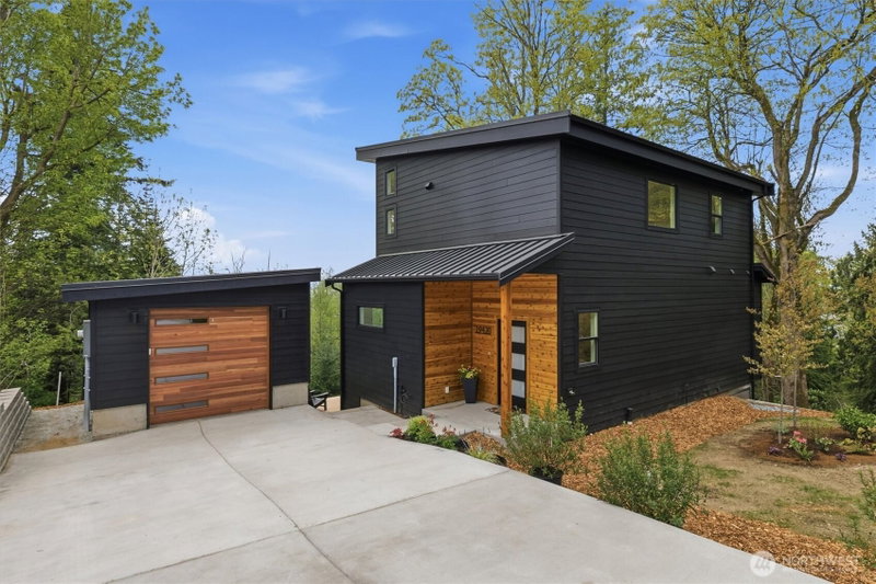 19420 93rd Drive NW photo 2