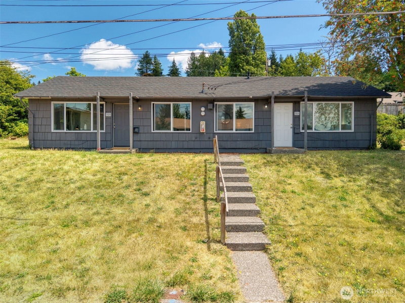 3326 - 3328 Halverson Avenue photo 30