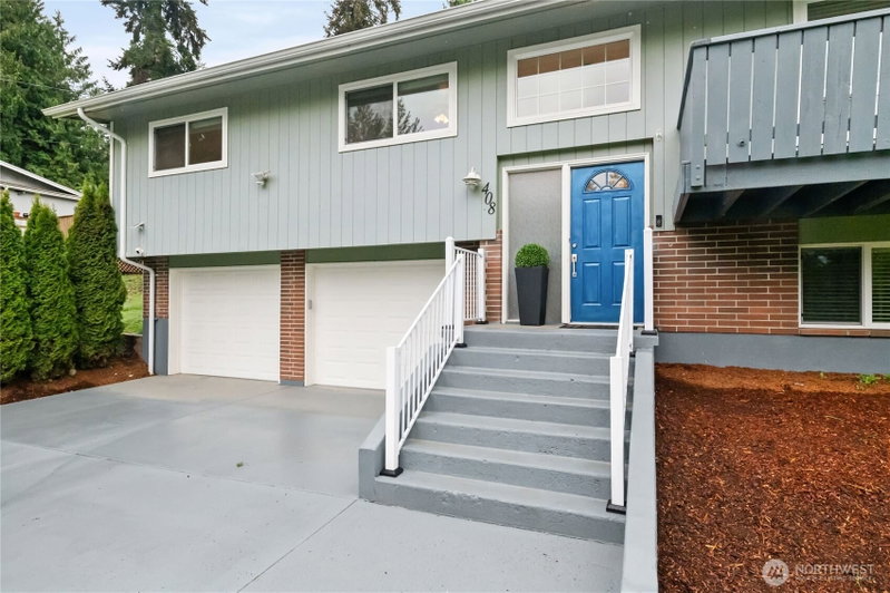 408 119th Avenue E photo 2